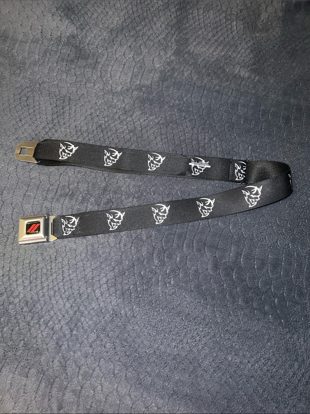 Buckle-Down Men’s Seatbelt Belt Dodge, Demon Icon Black/White 1.5” 24-38 Inches
